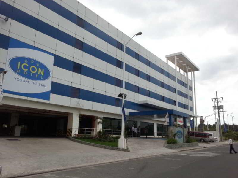 Icon Hotel Manila Exterior photo